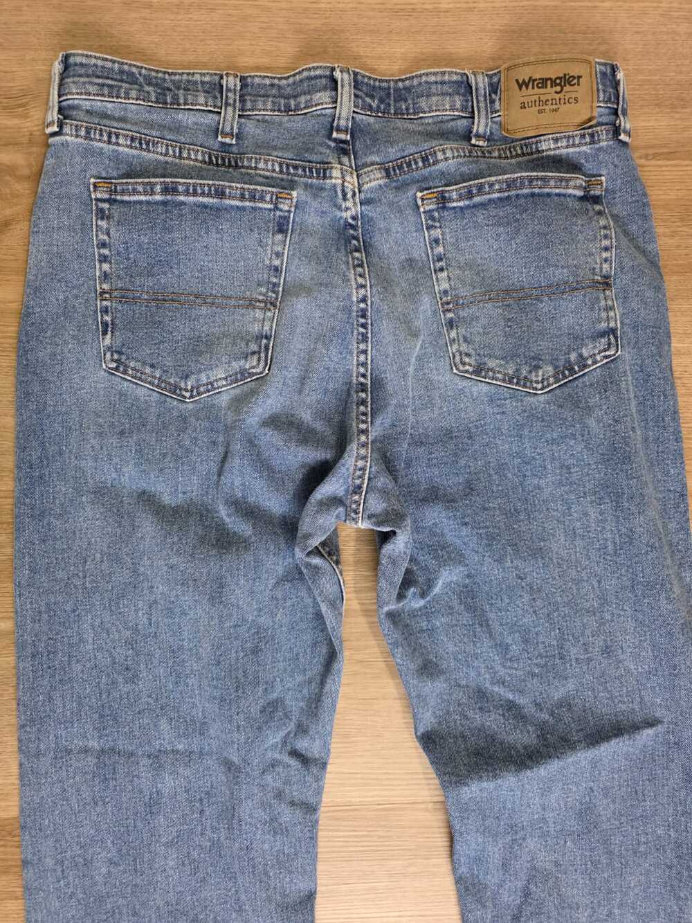 Wrangler Authentics Jeans Men's 36x32 Straight Stretch Light Wash Blue